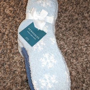 NWT! Aerosoles Fuzzy Socks (4pk)